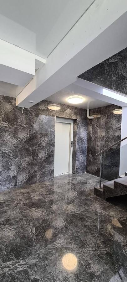 Marble Studio Bukarest Kültér fotó